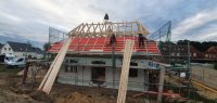 Dachdeckerbetrieb Räder: Dümmer: Neubau EFH mit Krüppelwalmdach